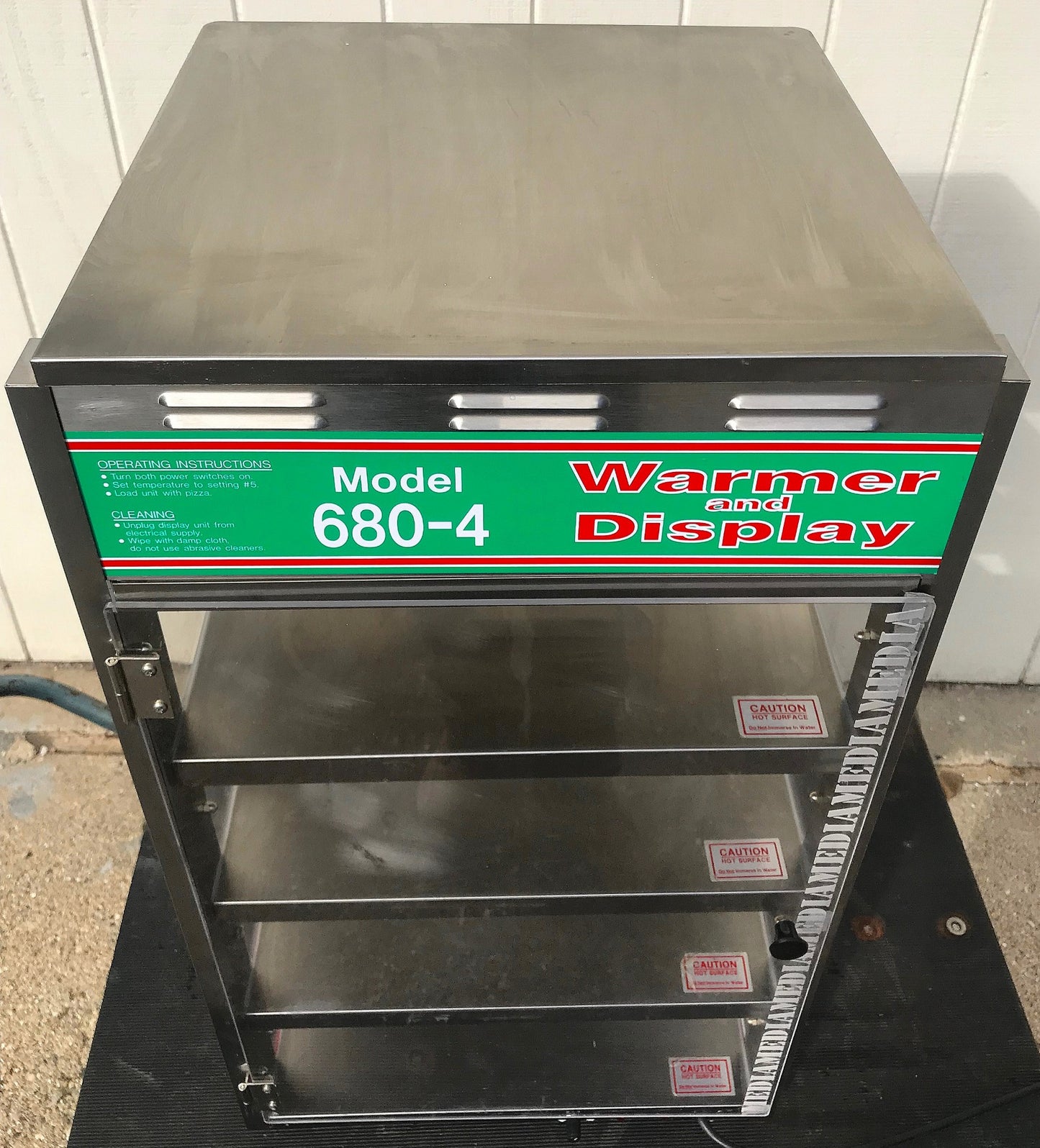 WISCO 680-4 MERCHANDISER DISPLAY 4 HEATED SHELVES PIZZA WARMER FREE SHIPPING