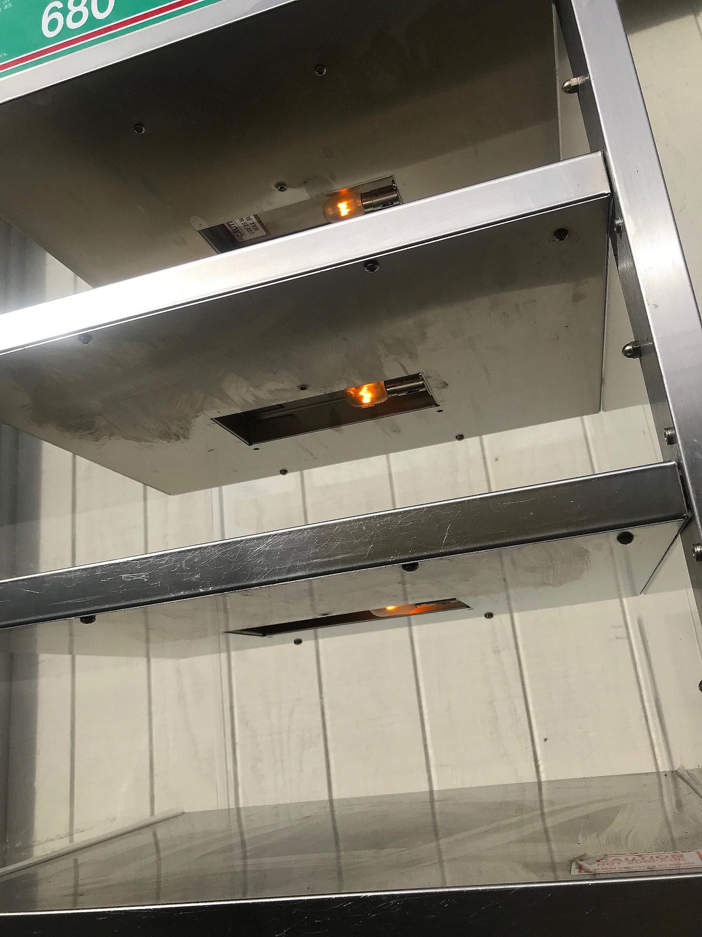 WISCO 680-4 MERCHANDISER DISPLAY 4 HEATED SHELVES PIZZA WARMER FREE SHIPPING