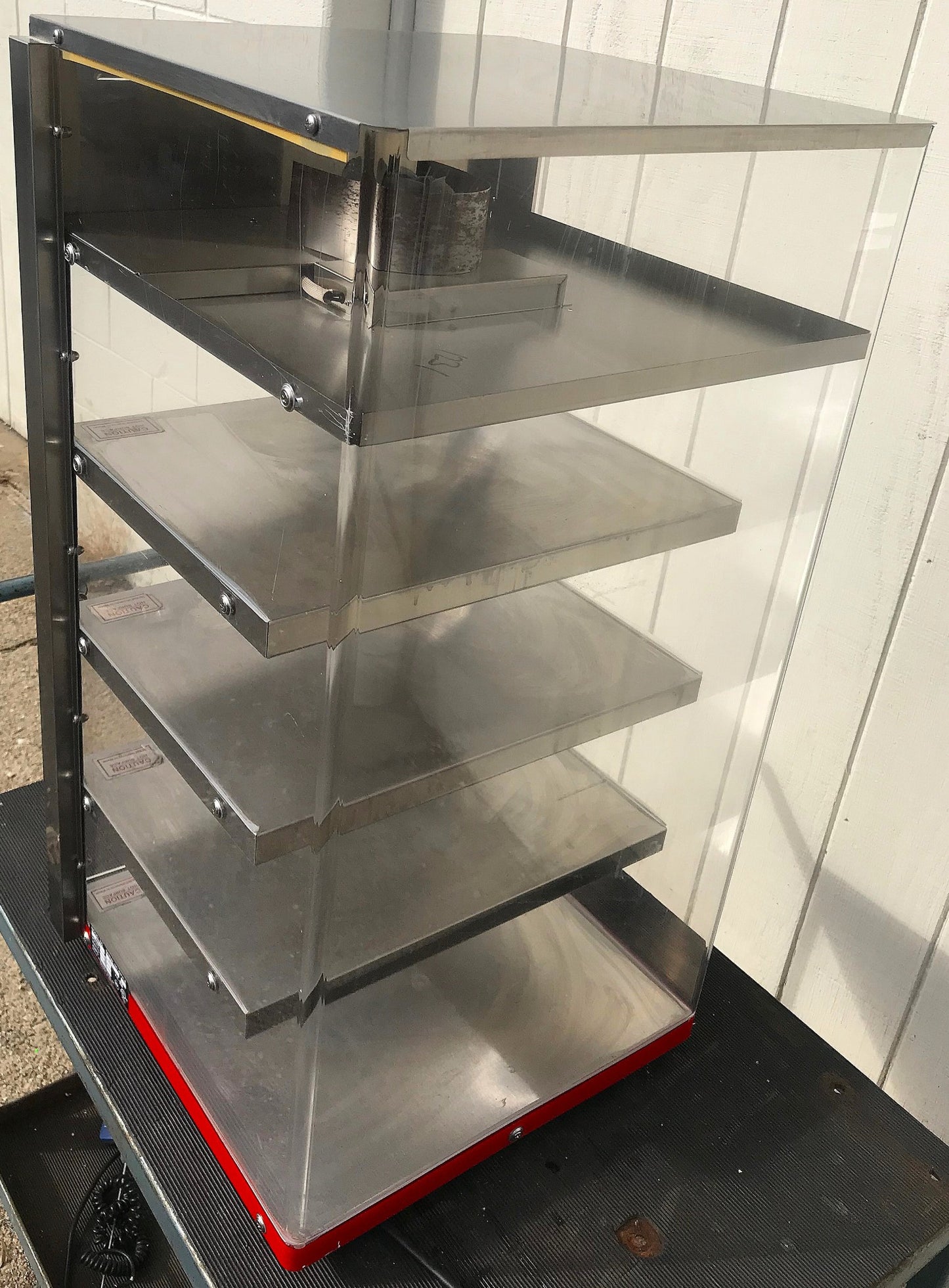 WISCO 680-4 MERCHANDISER DISPLAY 4 HEATED SHELVES PIZZA WARMER FREE SHIPPING