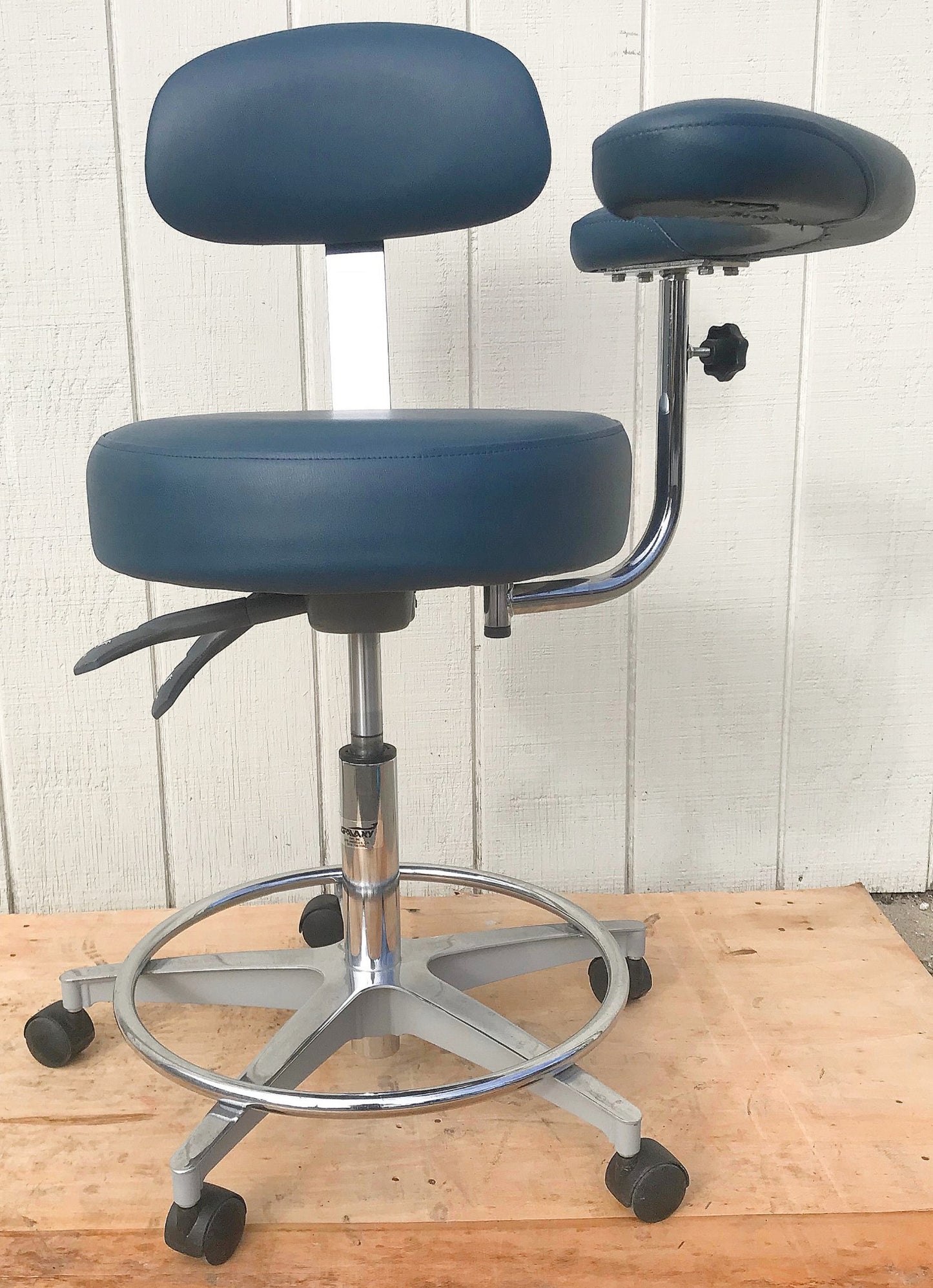 GALAXY EXAM ADJUSTABLE AIR LIFT MEDICAL DENTAL TATOO VET STOOL CHAIR FREE SHIP