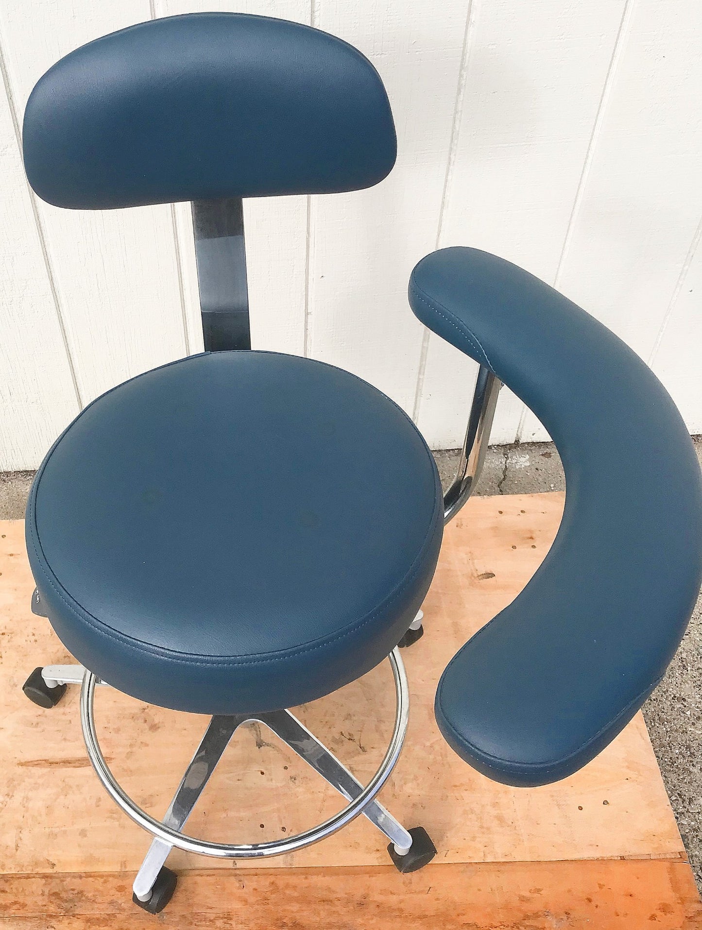 GALAXY EXAM ADJUSTABLE AIR LIFT MEDICAL DENTAL TATOO VET STOOL CHAIR FREESHIP