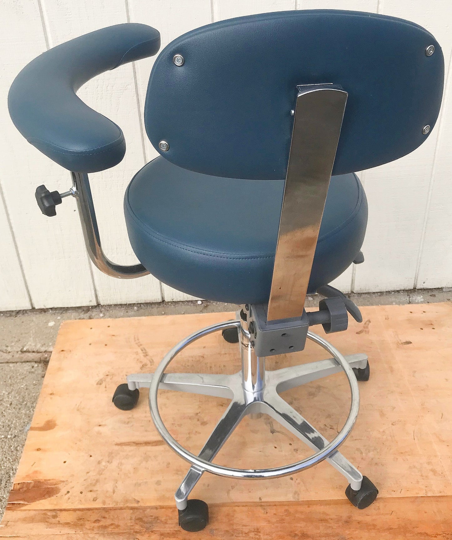GALAXY EXAM ADJUSTABLE AIR LIFT MEDICAL DENTAL TATOO VET STOOL CHAIR FREESHIP