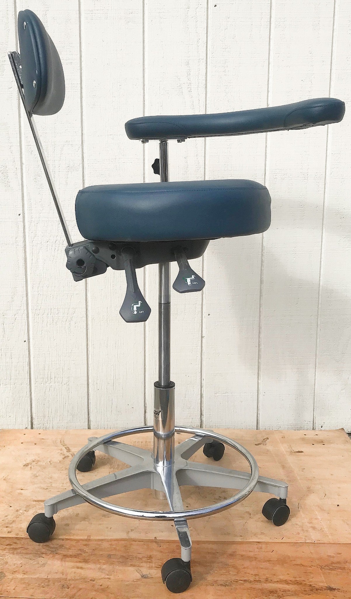 GALAXY EXAM ADJUSTABLE AIR LIFT MEDICAL DENTAL TATOO VET STOOL CHAIR FREE SHIP