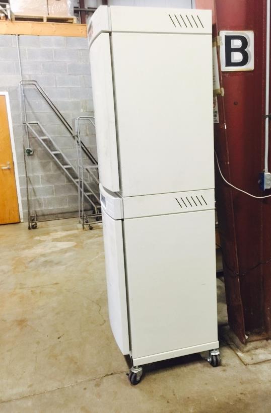 FORMA INCUBATOR Water Jacketed Double Stack Model 3110 CO2 Wheels PERFECT Condit