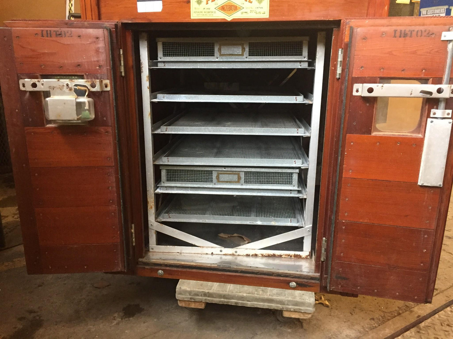 RARE PETERSIME H145 ROSEWOOD MOTORIZED EGG INCUBATOR HATCHER WATCHVIDEO FREESHIP