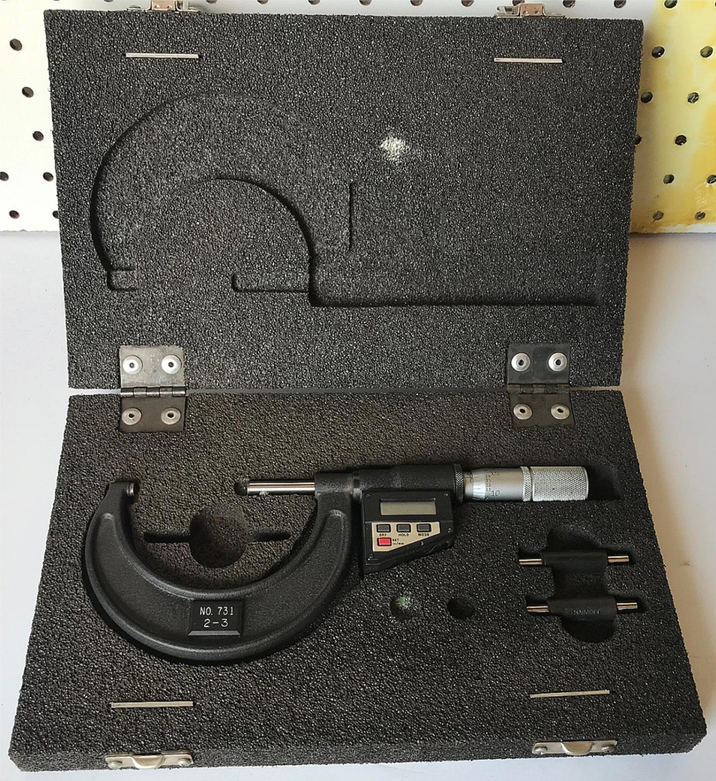 STARRETT 731 2-3 DIGITAL MICROMETER & CASE FREE SHIP