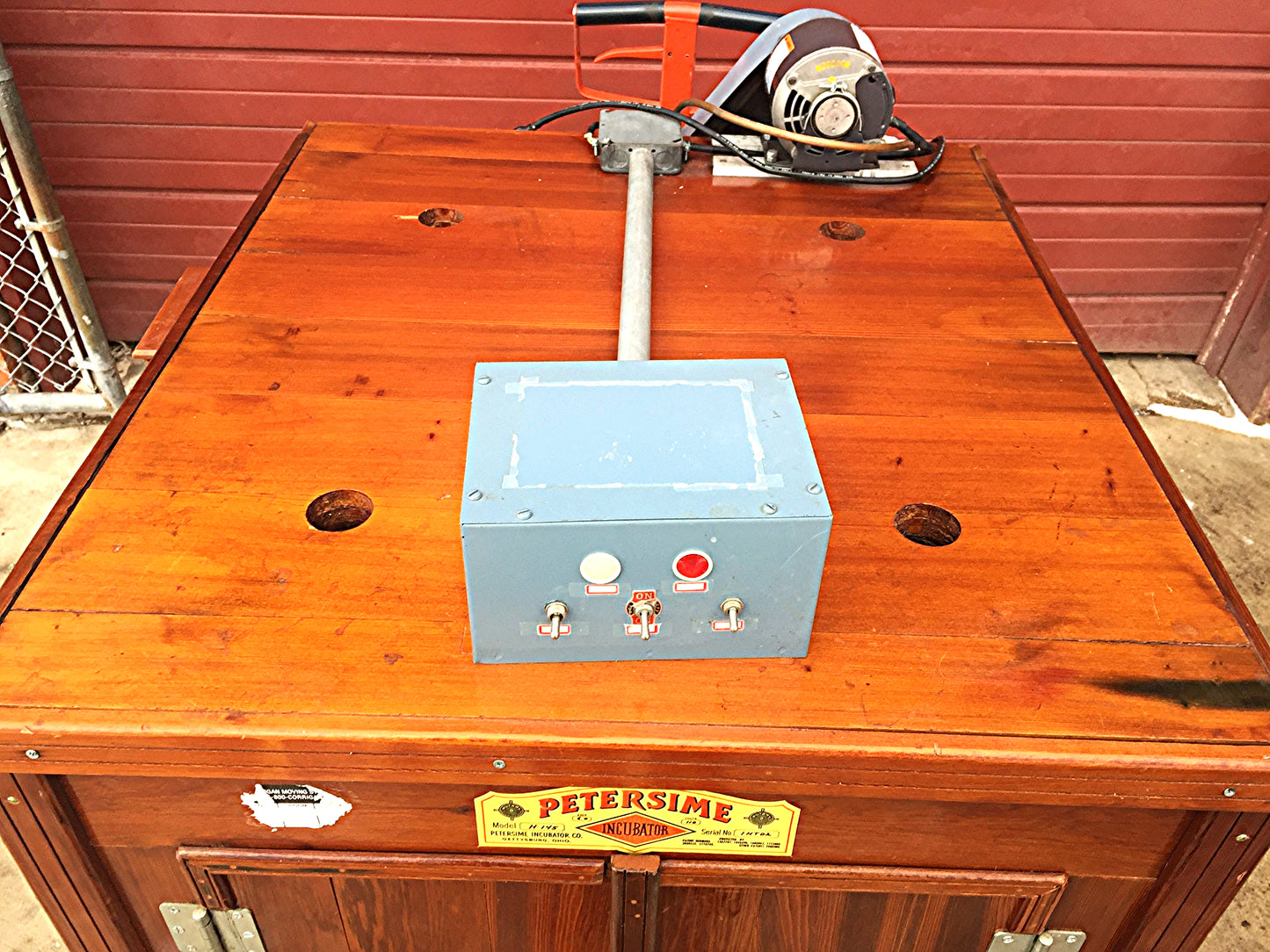 RARE PETERSIME H145 ROSEWOOD MOTORIZED EGG INCUBATOR HATCHER WATCHVIDEO FREESHIP