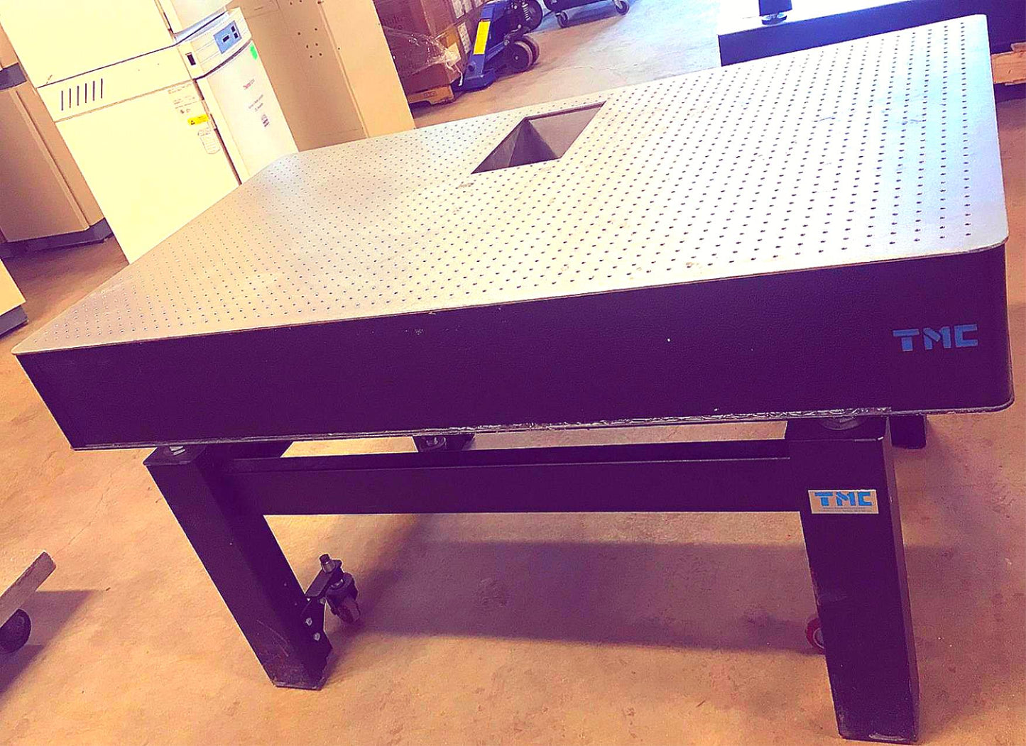 TMC CLEANTOPII 3x5Feet HONEYCOMB BREADBOARD OPTICAL ANTI VIBRATION OPTICAL TABLE