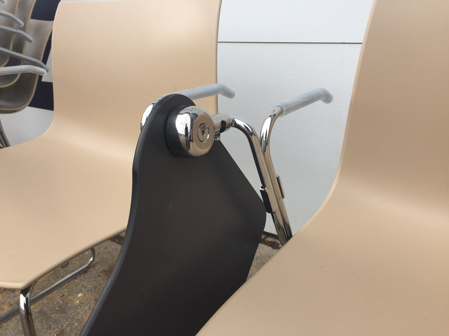 Lot 10 ARPER CATIFA 46 SLED BASE ARM CHAIR BASE WHEELS LIEVORE MOLINA FREE SHIP