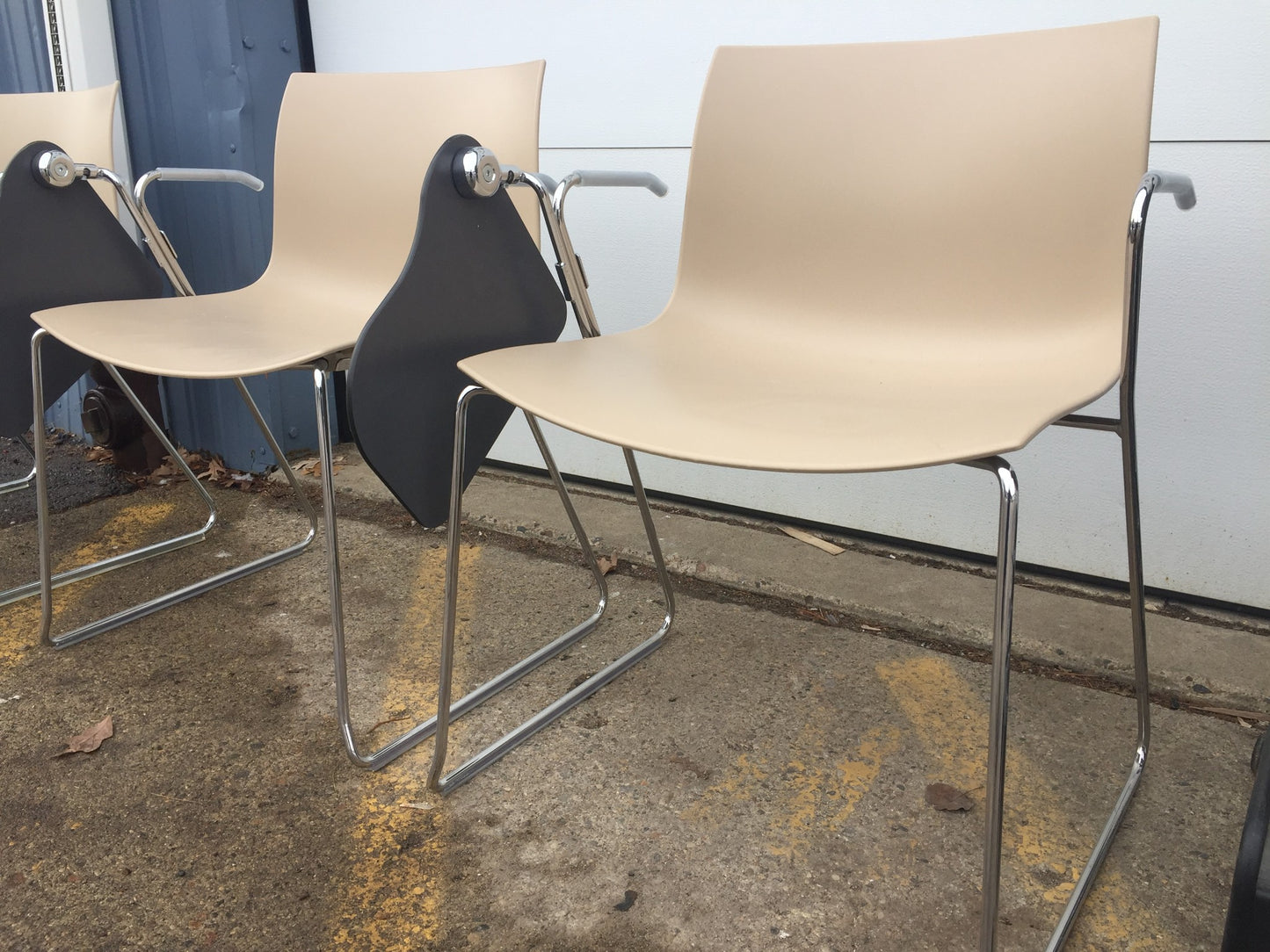 Lot 10 ARPER CATIFA 46 SLED BASE ARM CHAIR BASE WHEELS LIEVORE MOLINA FREE SHIP