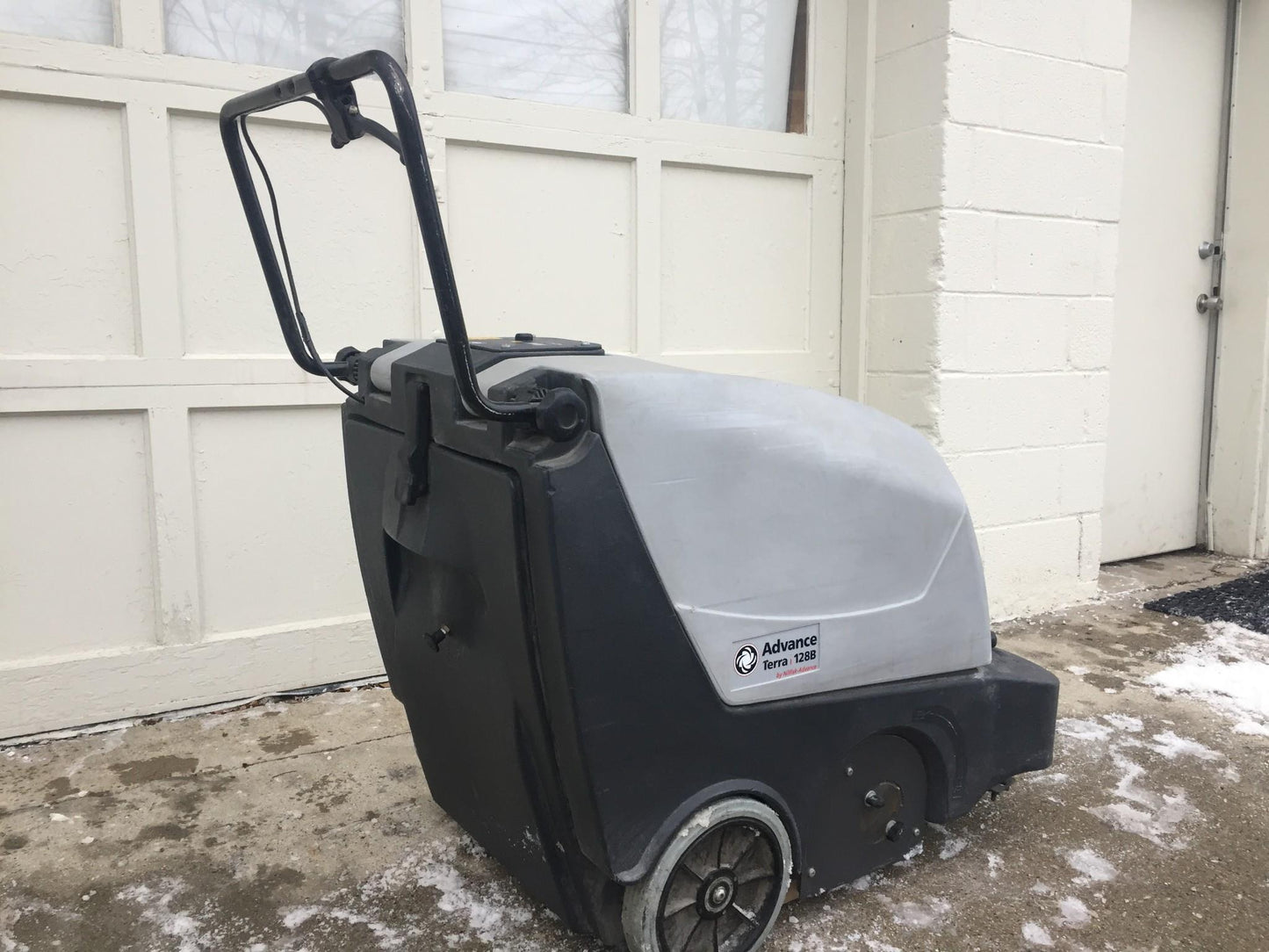 NILFISK ADVANCE TERRA 128B WALK BEHIND 28" SWEEPER CHARGER WATCH VIDEO FREE SHIP