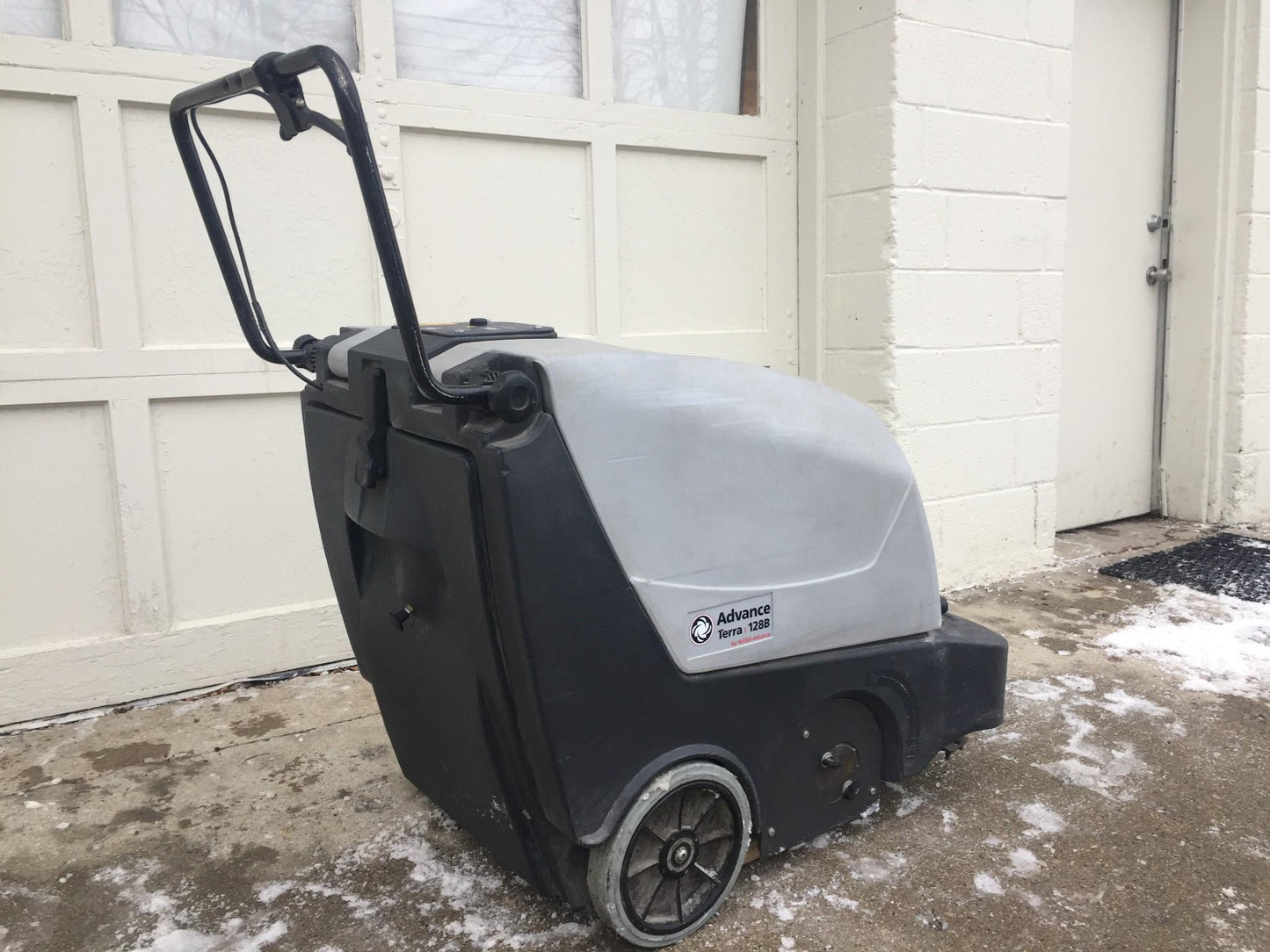 NILFISK ADVANCE TERRA 128B WALK BEHIND 28" SWEEPER CHARGER WATCH VIDEO FREE SHIP