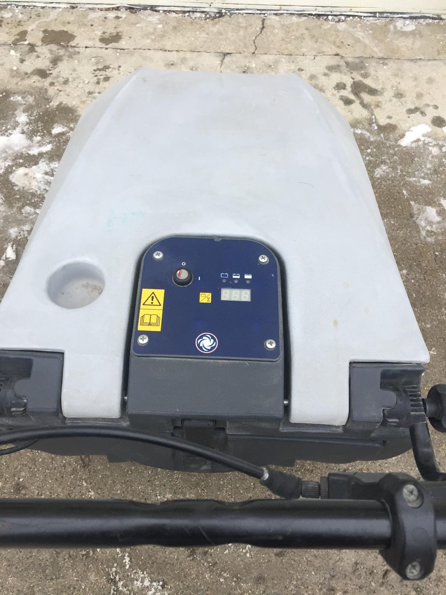 NILFISK ADVANCE TERRA 128B WALK BEHIND 28" SWEEPER CHARGER WATCH VIDEO FREE SHIP