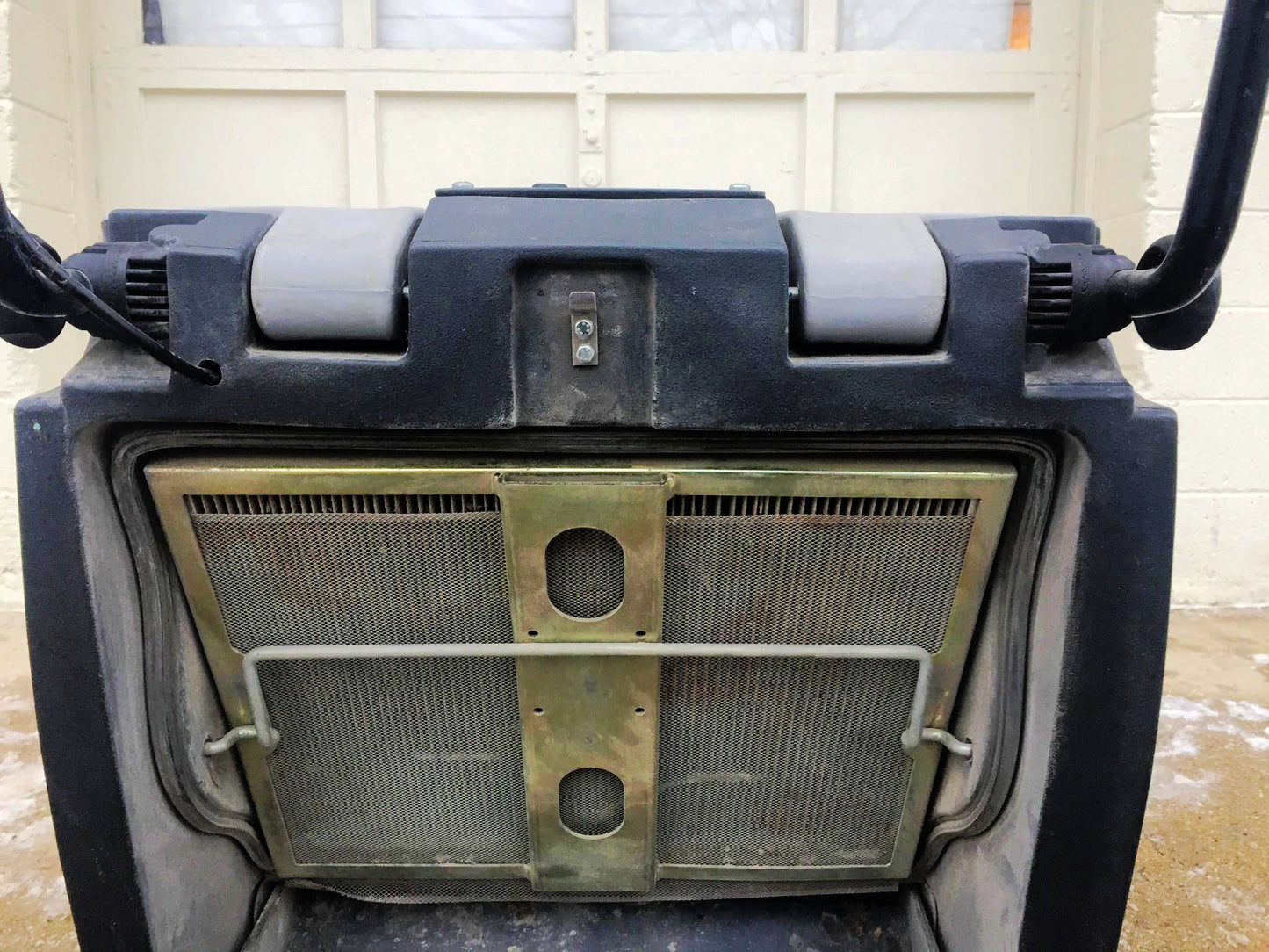 NILFISK ADVANCE TERRA 128B WALK BEHIND 28" SWEEPER CHARGER WATCH VIDEO FREE SHIP