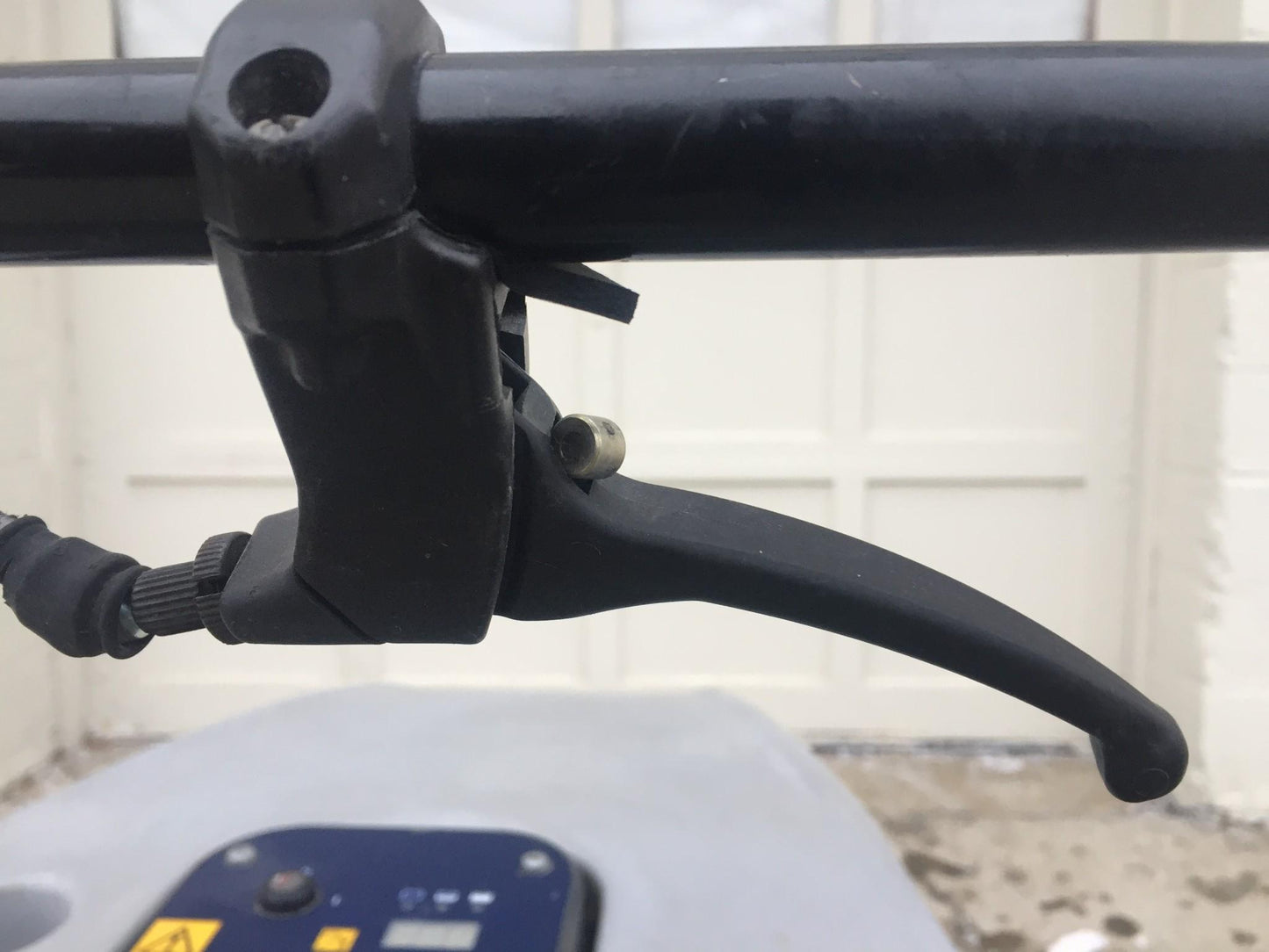 NILFISK ADVANCE TERRA 128B WALK BEHIND 28" SWEEPER CHARGER WATCH VIDEO FREE SHIP