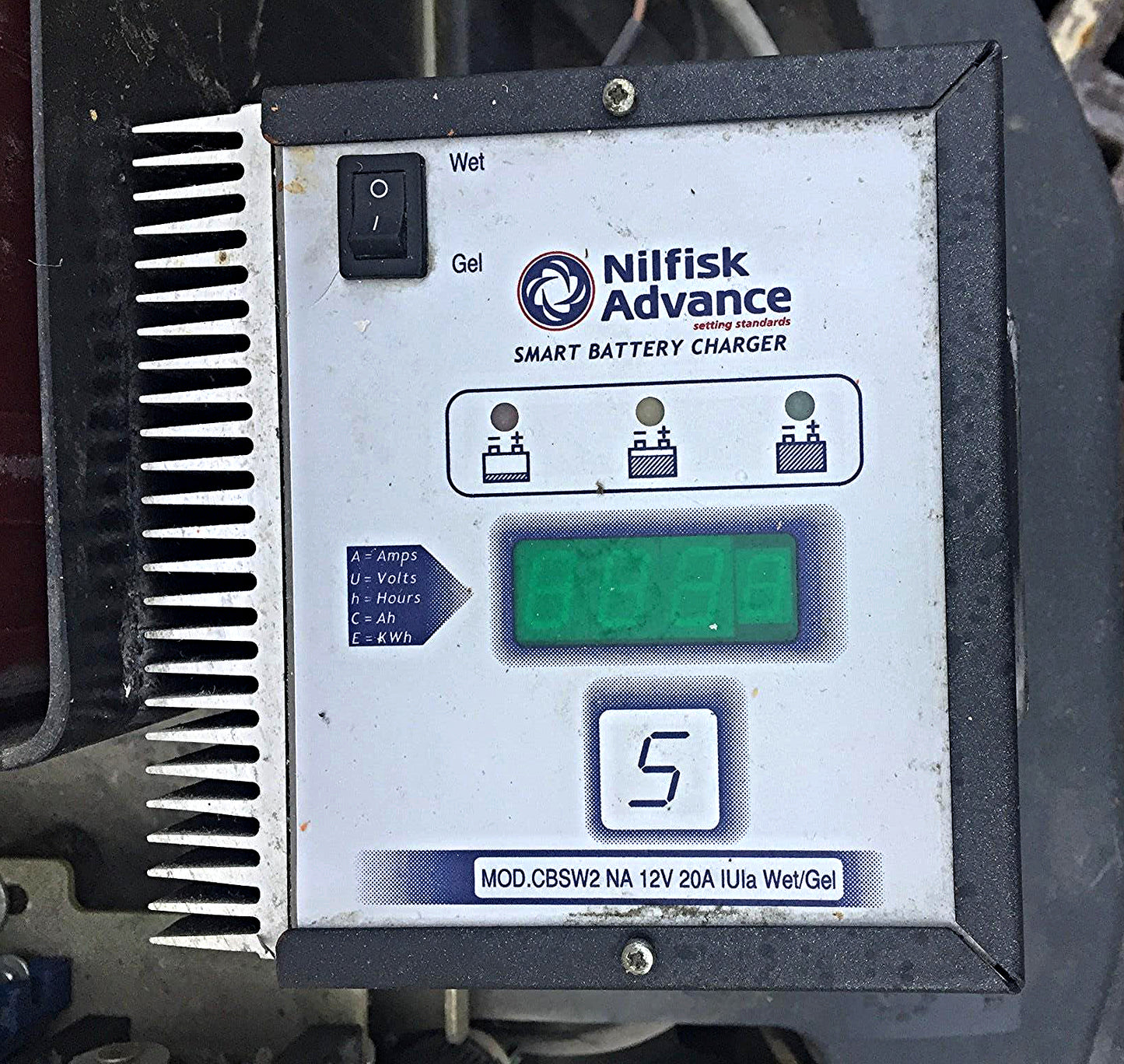 NILFISK ADVANCE TERRA 128B WALK BEHIND 28" SWEEPER CHARGER WATCH VIDEO FREE SHIP