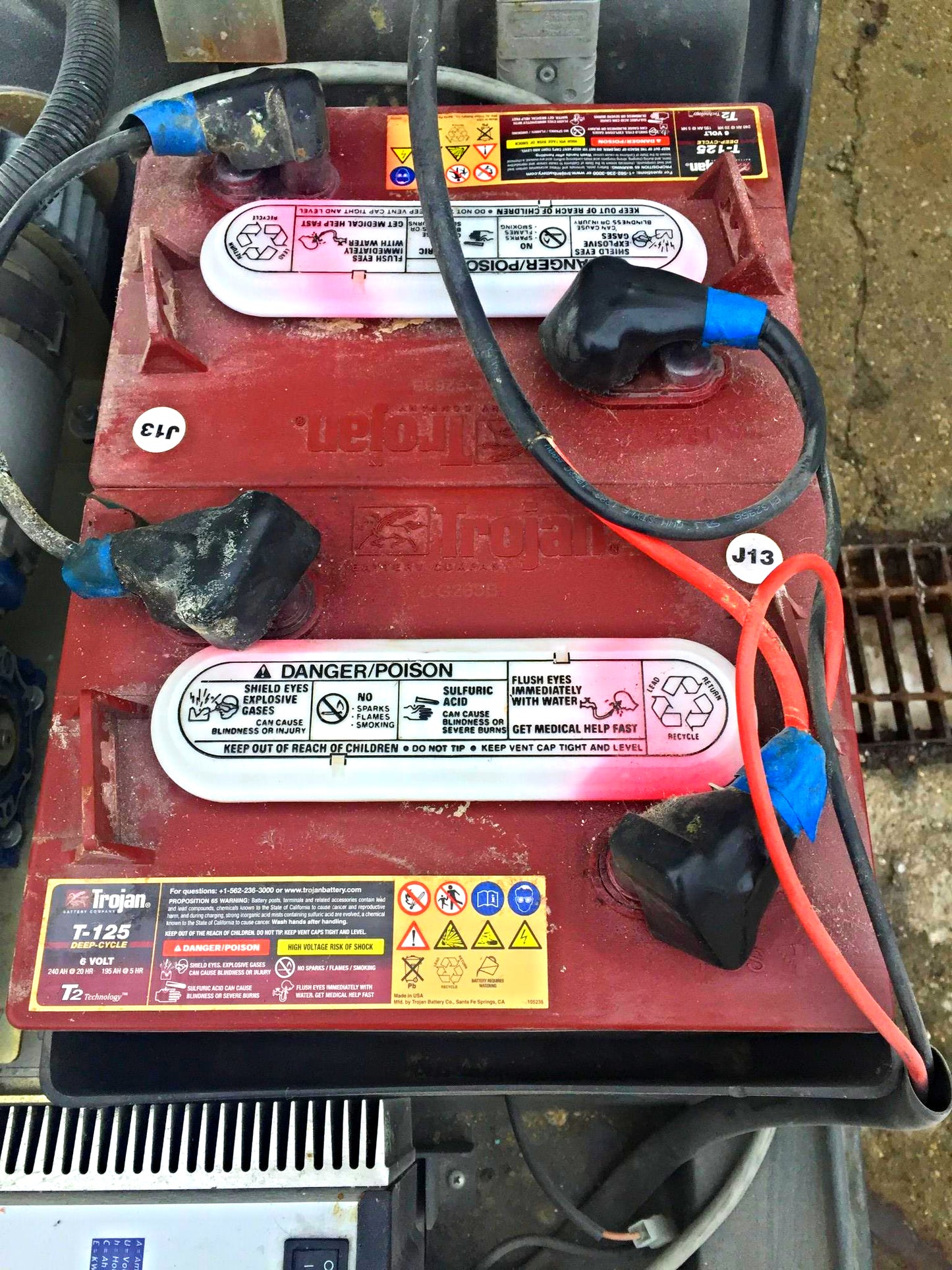 NILFISK ADVANCE TERRA 128B WALK BEHIND 28" SWEEPER CHARGER WATCH VIDEO FREE SHIP