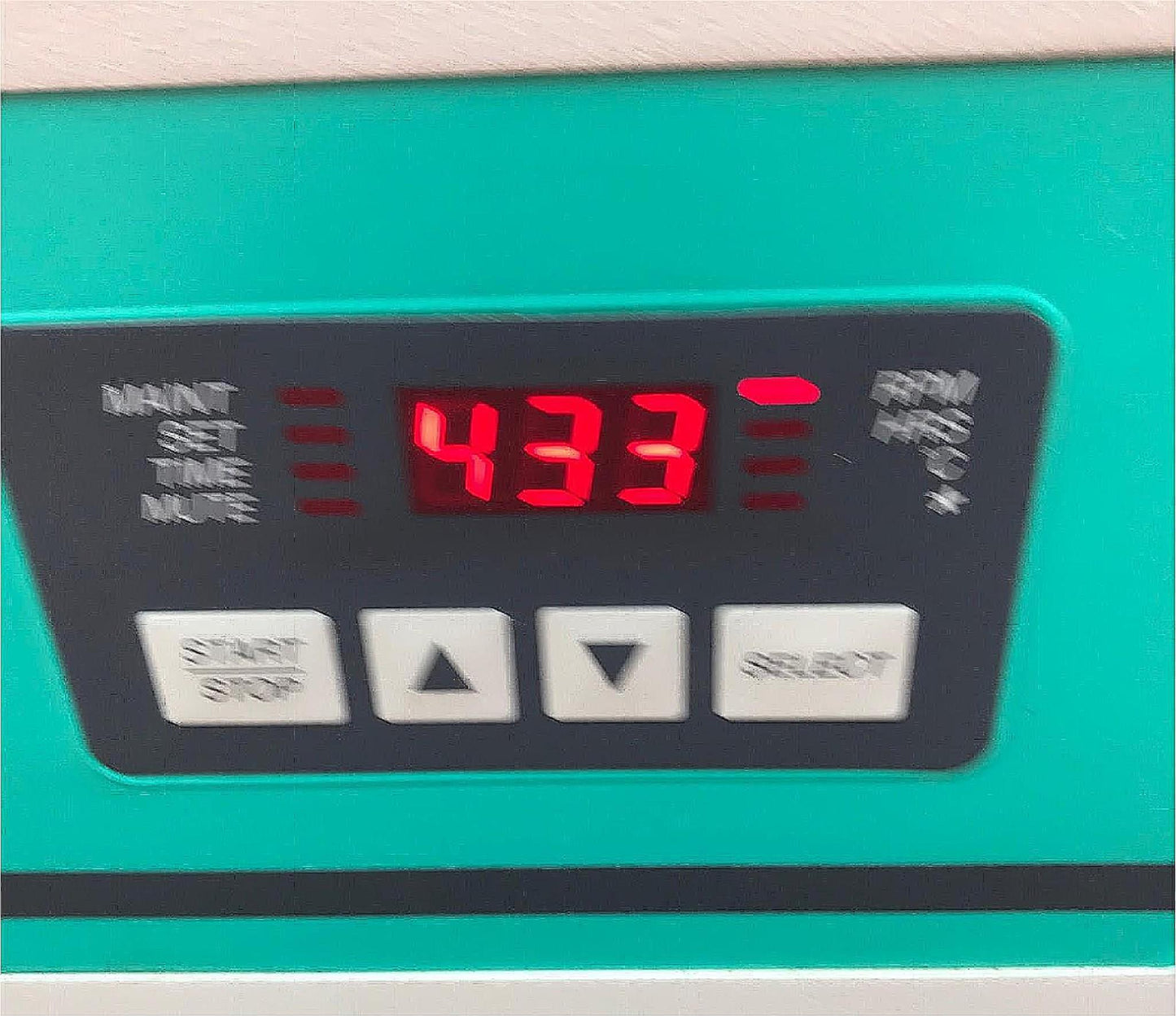 NEW BRUNSWICK EPPENDORF I2500KC REFRIGERATED SHAKER LARGE CAPAC FLOOR INCUBATOR