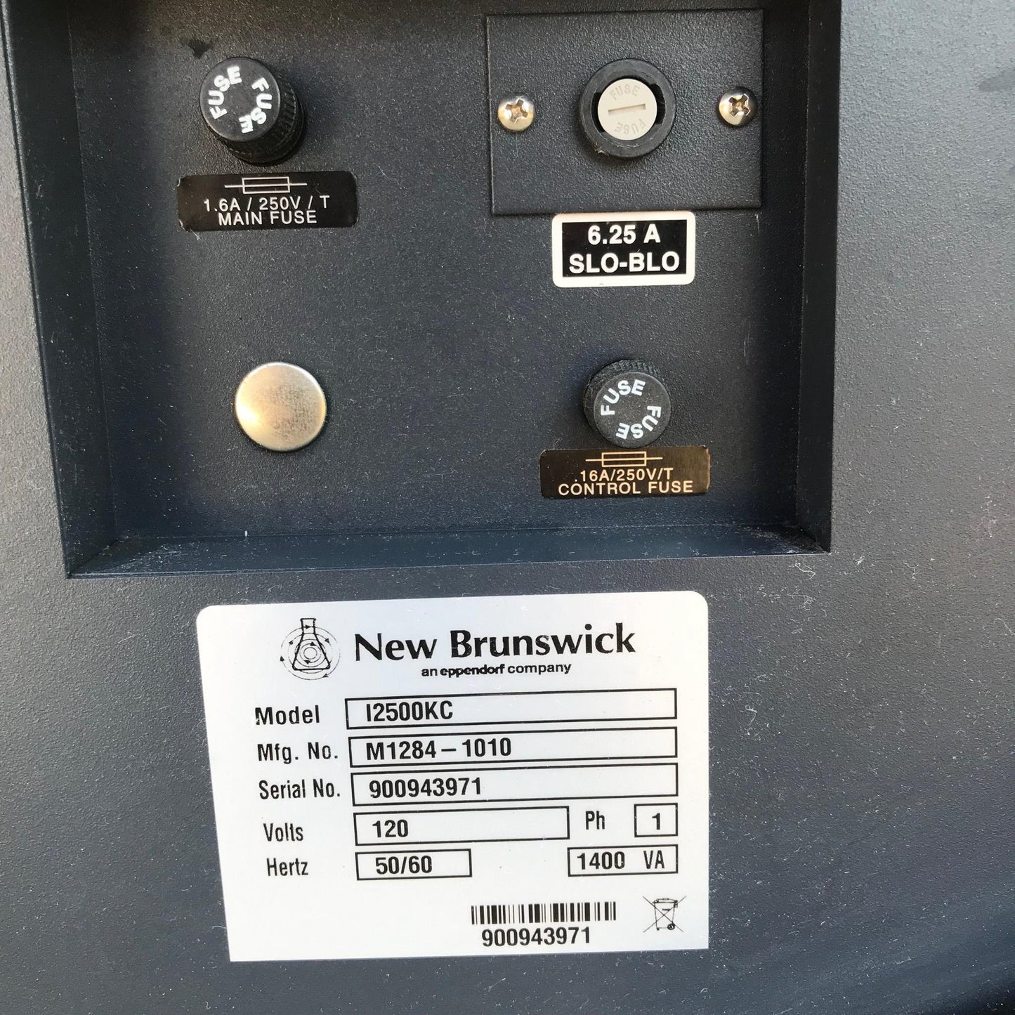 NEW BRUNSWICK EPPENDORF I2500KC REFRIGERATED SHAKER LARGE CAPAC FLOOR INCUBATOR