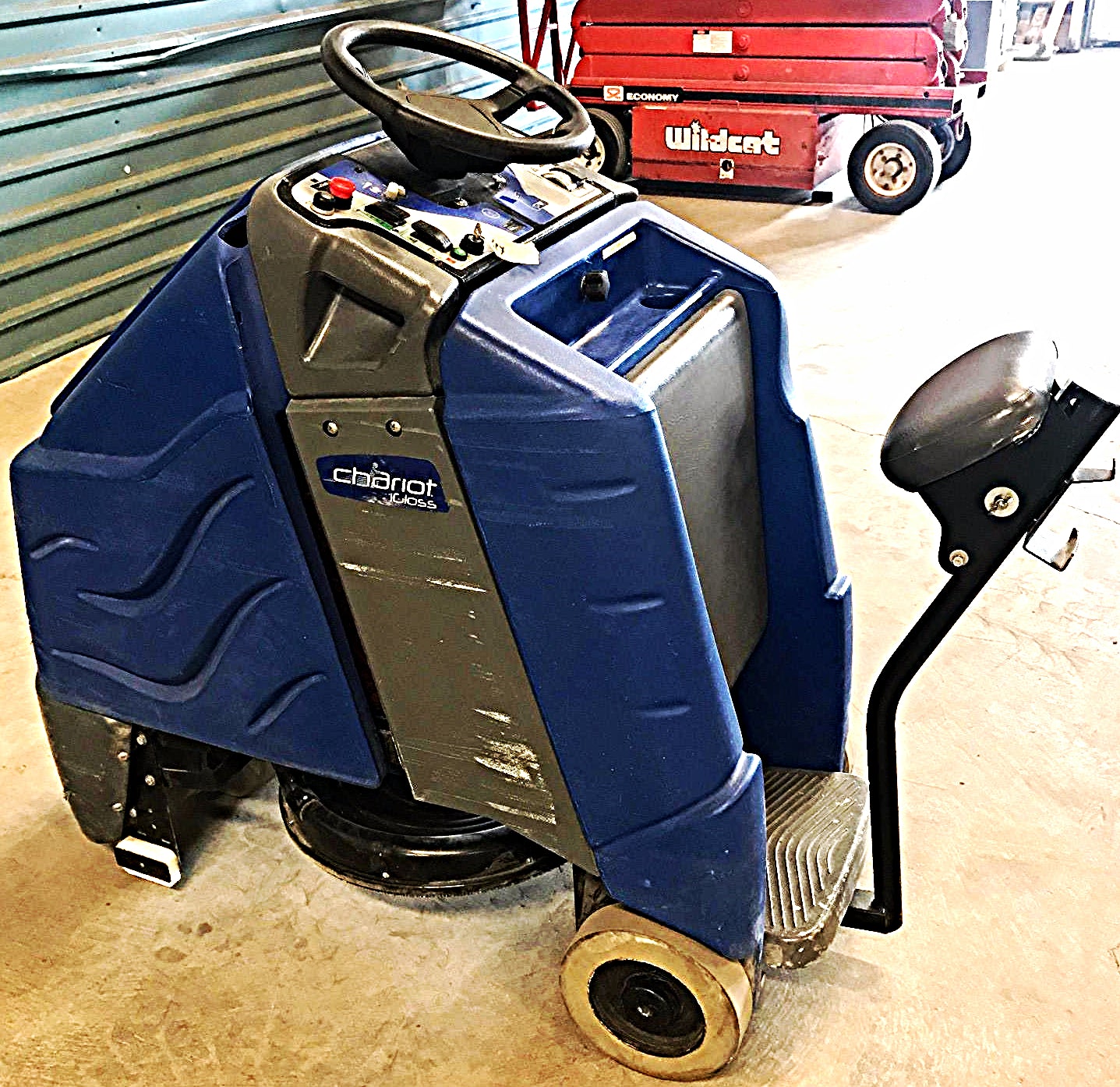 TENNANT WINDSOR CHARIOT iGloss 20" BURNISHER RIDE ON AUTO SCRUBBER WATCH VIDEO