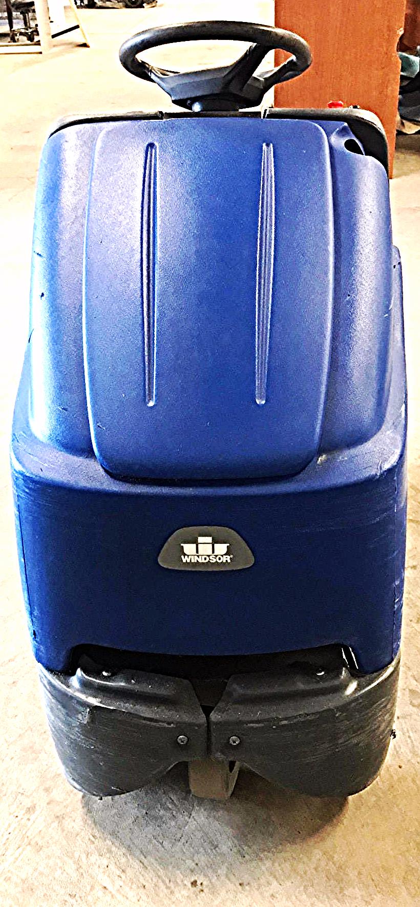 TENNANT WINDSOR CHARIOT iGloss 20" BURNISHER RIDE ON AUTO SCRUBBER WATCH VIDEO