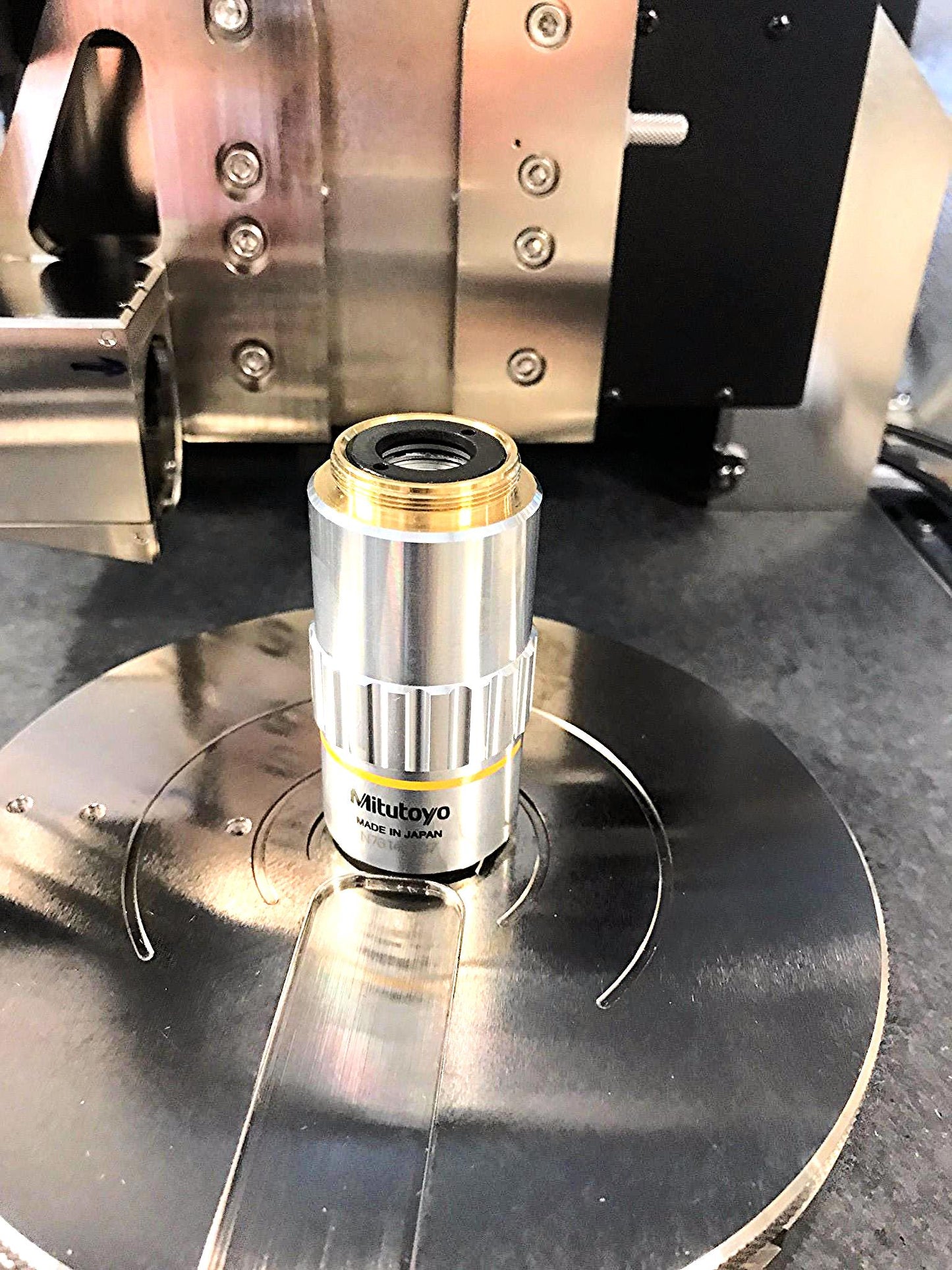 VEECO DIGITAL INSTRUMENT DIMENSION V D3100V MICROSCOPE NANOMECHANIICAL TMC TABLE