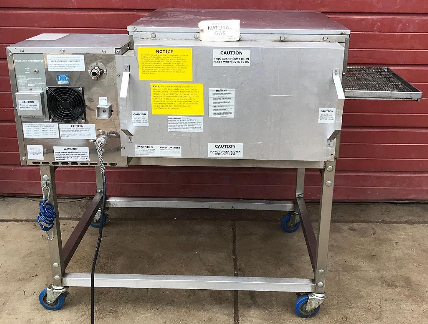 LINCOLN IMPINGER Model 1116 NATURAL GAS 120 VOLT CONVEYOR PIZZA OVEN WATCH VIDEO