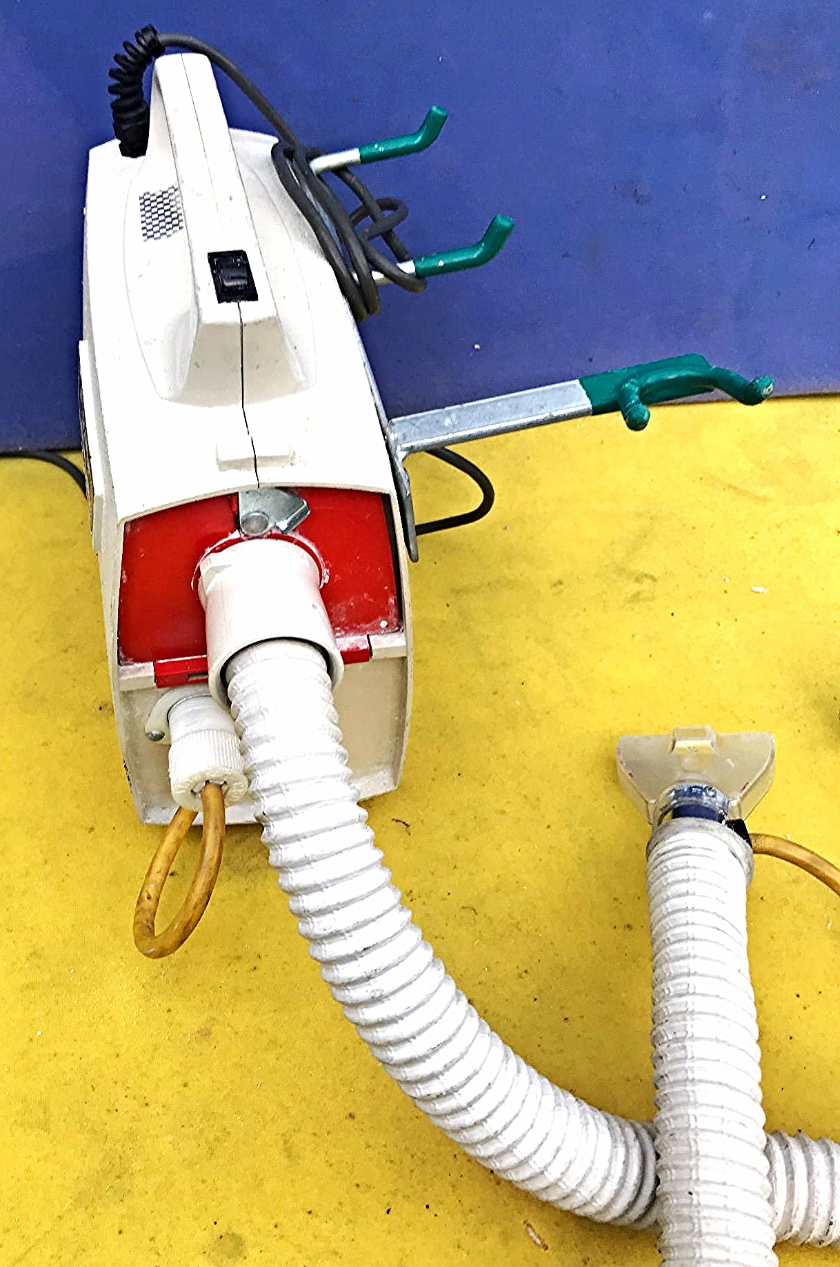 STRYKER 8208 CAST SAW CUTTER AUTOPSY INCLUDES BLADE & 865 VACUUM WATCH VIDEO