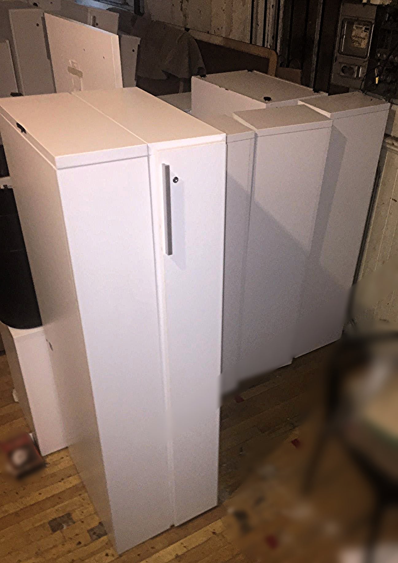 LOT OF KNOLL OFFICE FURNITURE WHITE LAMINATE  DESK LOCKER TOWER FILE CABINET