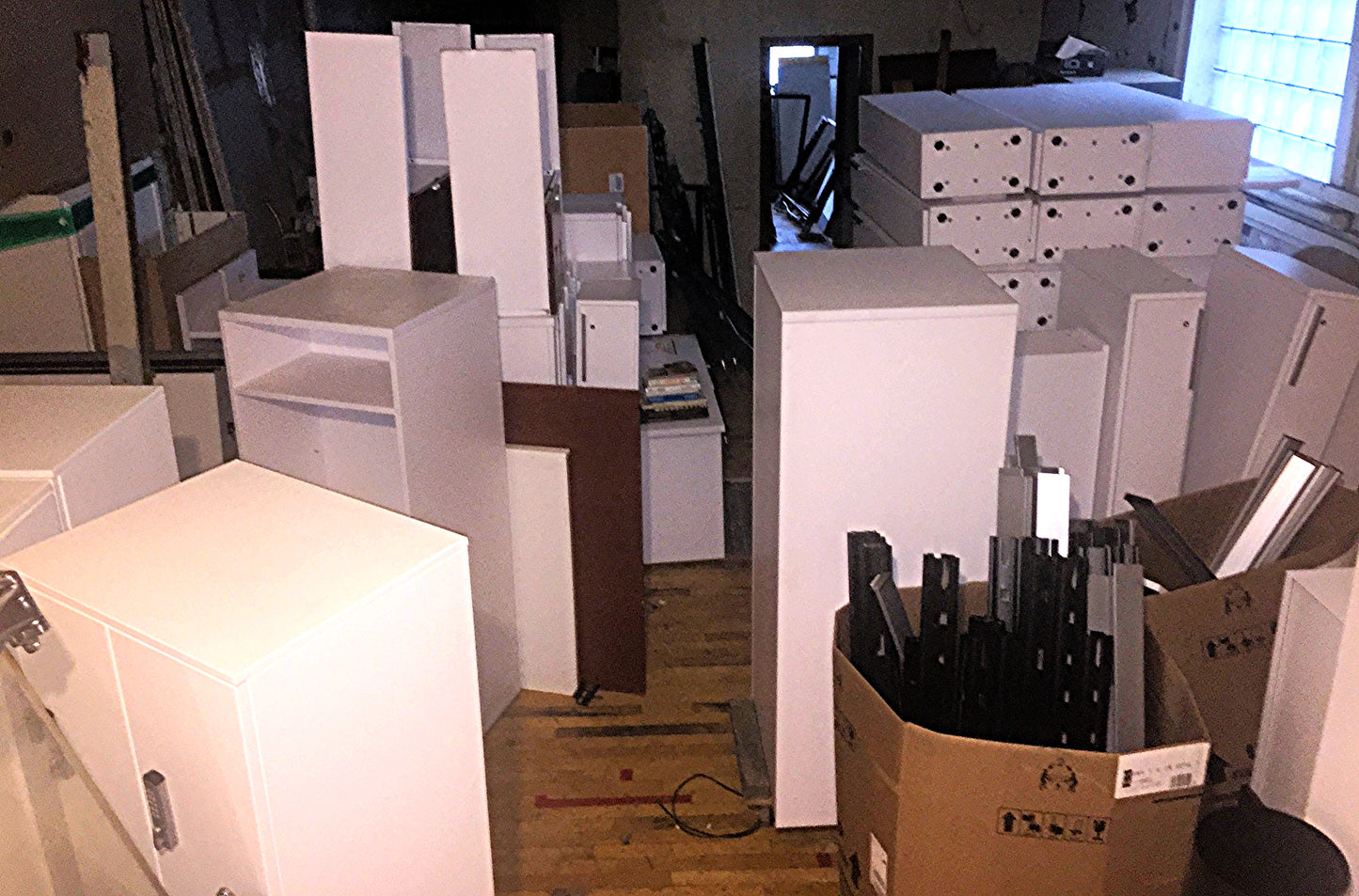 LOT OF KNOLL OFFICE FURNITURE WHITE LAMINATE  DESK LOCKER TOWER FILE CABINET