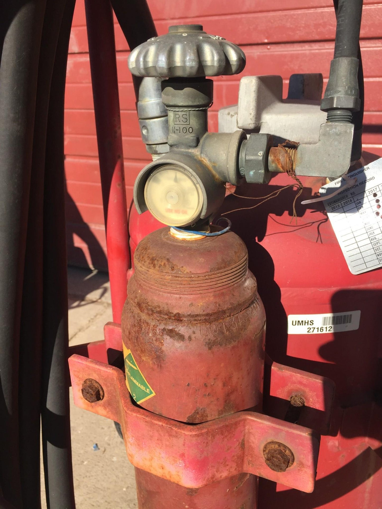 AMEREX MODEL450 NITROGEN CYLINDER ABC DRY CHEMICAL FIRE EXTINGUISHER ON WHEELS