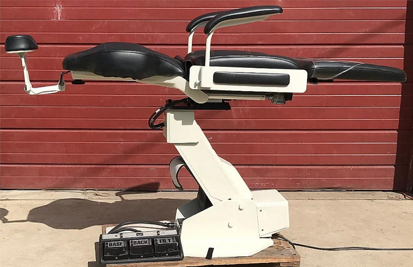 BOYD S-910/3 HI-LO POWER PATIENT EXAM SURGICAL CHAIR REMOTE WATCH VIDEO