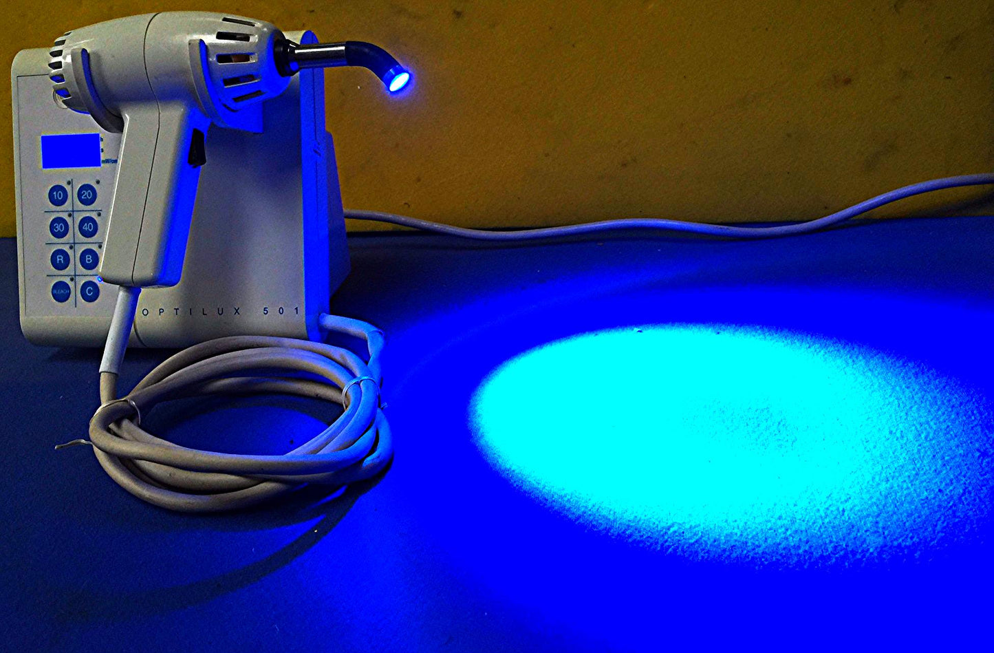 KERR OPTILUX 501 HALOGEN DENTAL CURING LIGHT PERFECT WORKING CONDITION