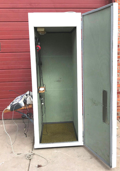 INTERACOUSTICS AT235 AUDIOMETER w/ PROBE & AD229 SOUND CHAMBER BOOTH WATCH VIDEO