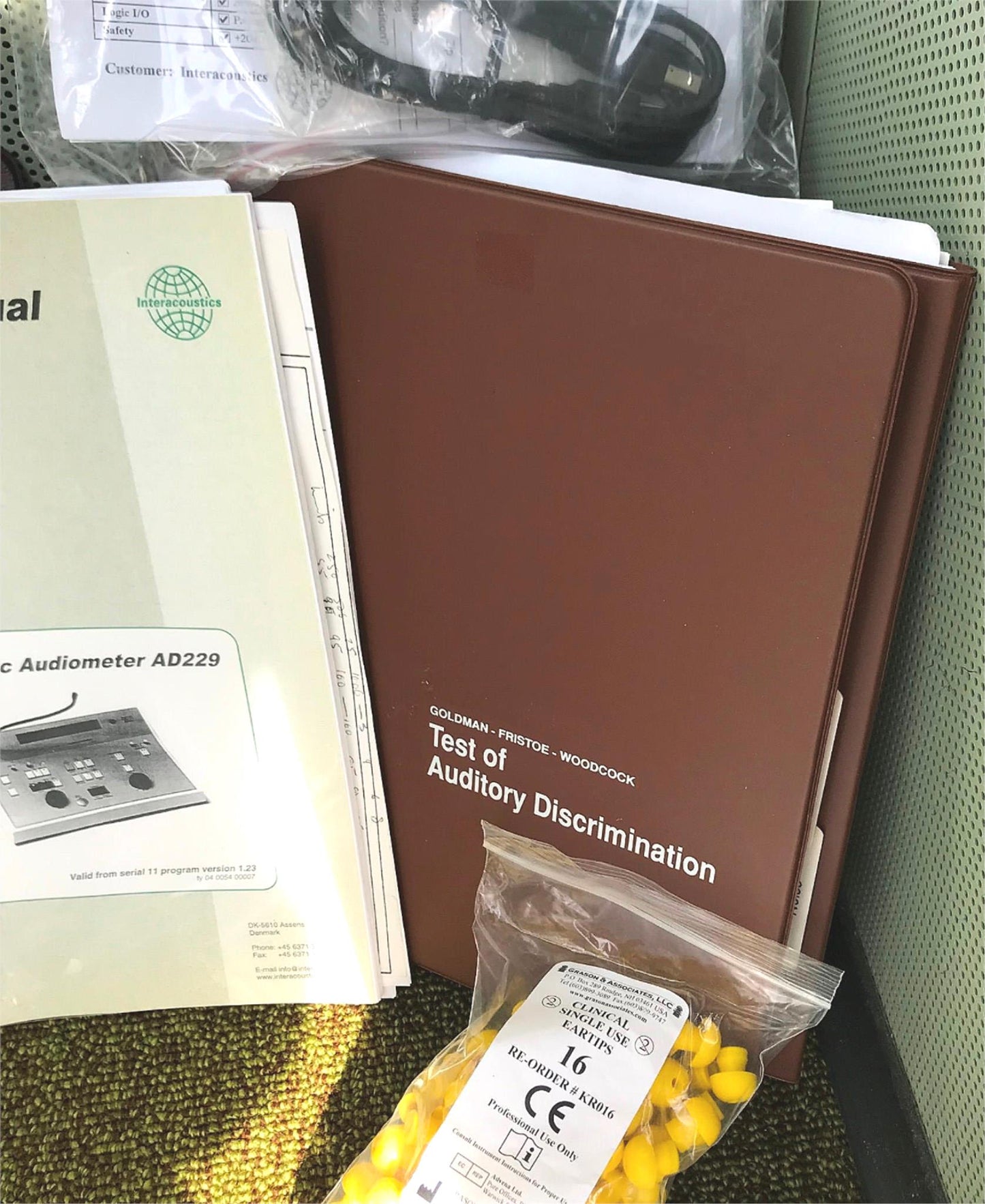 INTERACOUSTICS AT235 AUDIOMETER w/ PROBE & AD229 SOUND CHAMBER BOOTH WATCH VIDEO