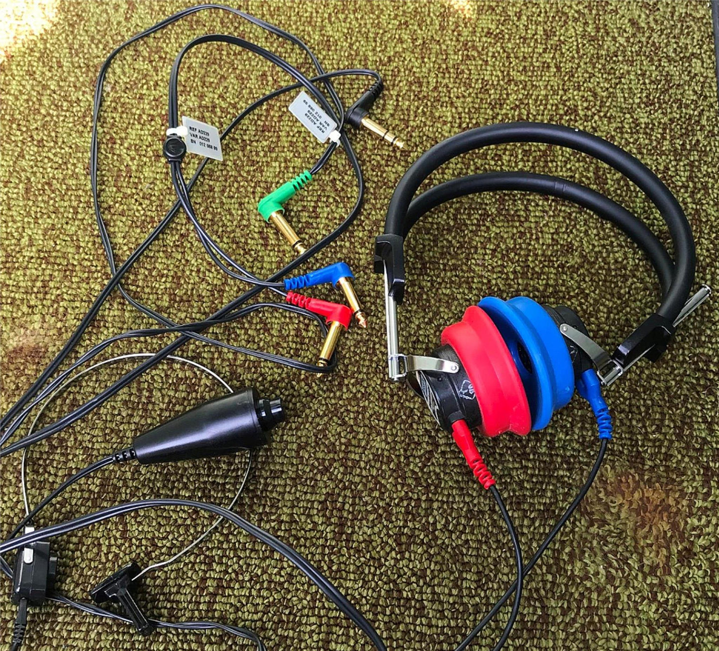 INTERACOUSTICS AT235 AUDIOMETER w/ PROBE & AD229 SOUND CHAMBER BOOTH WATCH VIDEO