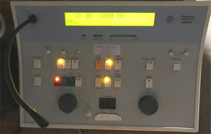 INTERACOUSTICS AT235 AUDIOMETER w/ PROBE & AD229 SOUND CHAMBER BOOTH WATCH VIDEO