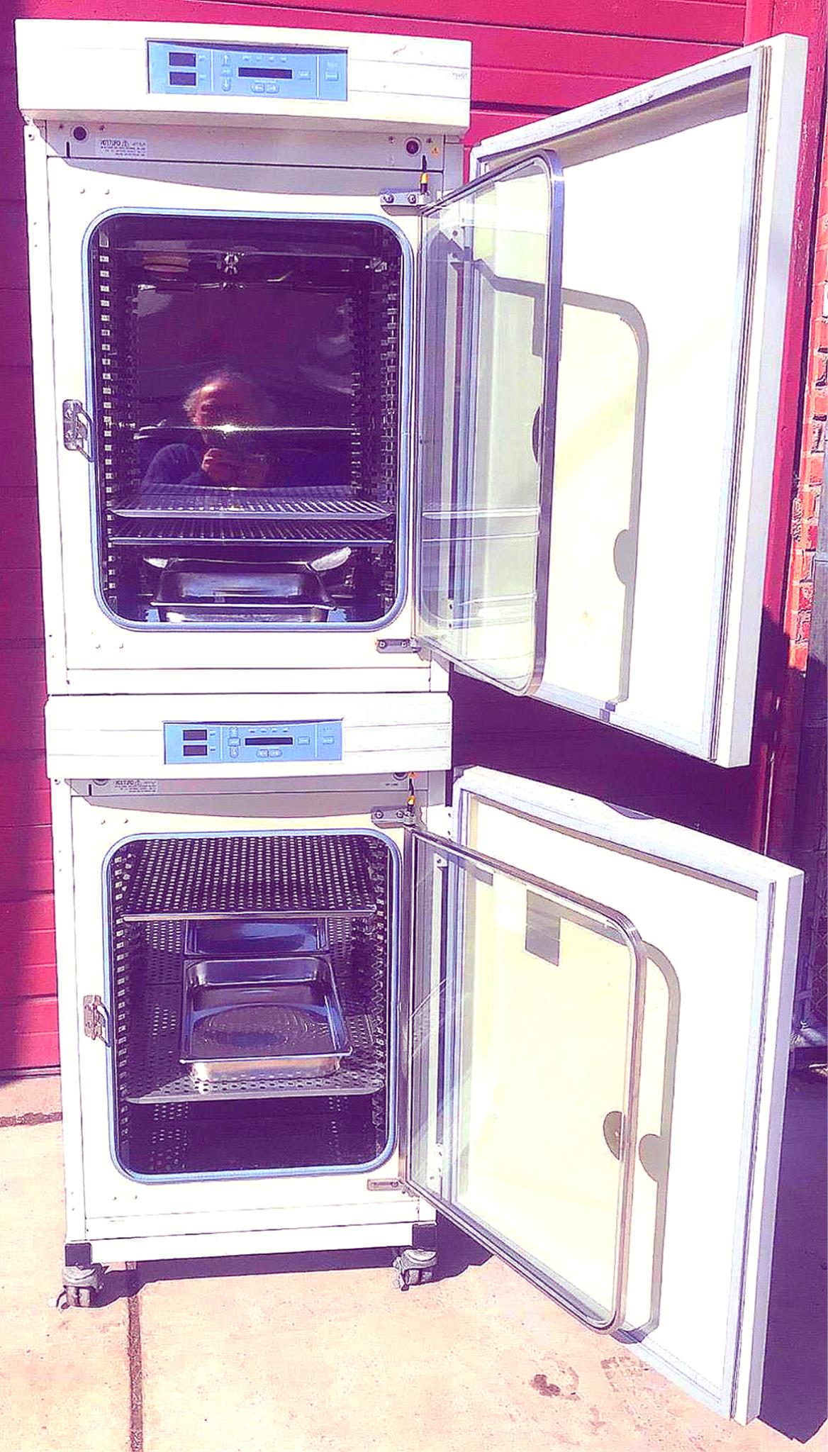 FORMA INCUBATOR Water Jacketed Double Stack Model 3110 CO2 PERFECT WATCH VIDEO