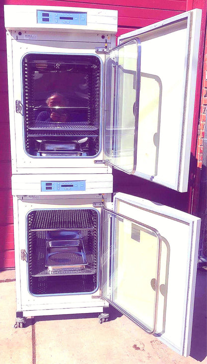 REFURBISHED FORMA Water Jacketed Double Stack Model 3110 CO2 INCUBATOR FREESHIP