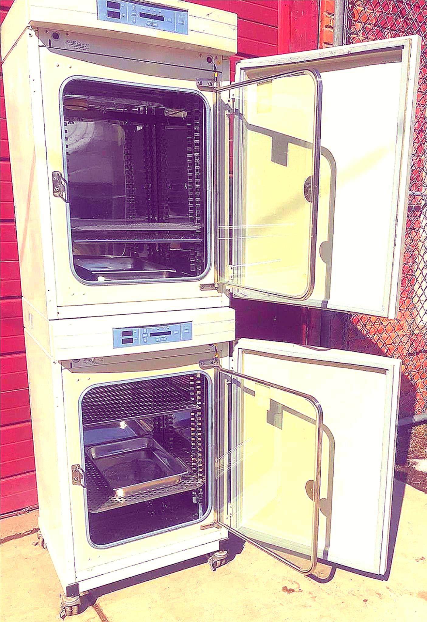 FORMA INCUBATOR Water Jacketed Double Stack Model 3110 CO2 PERFECT WATCH VIDEO