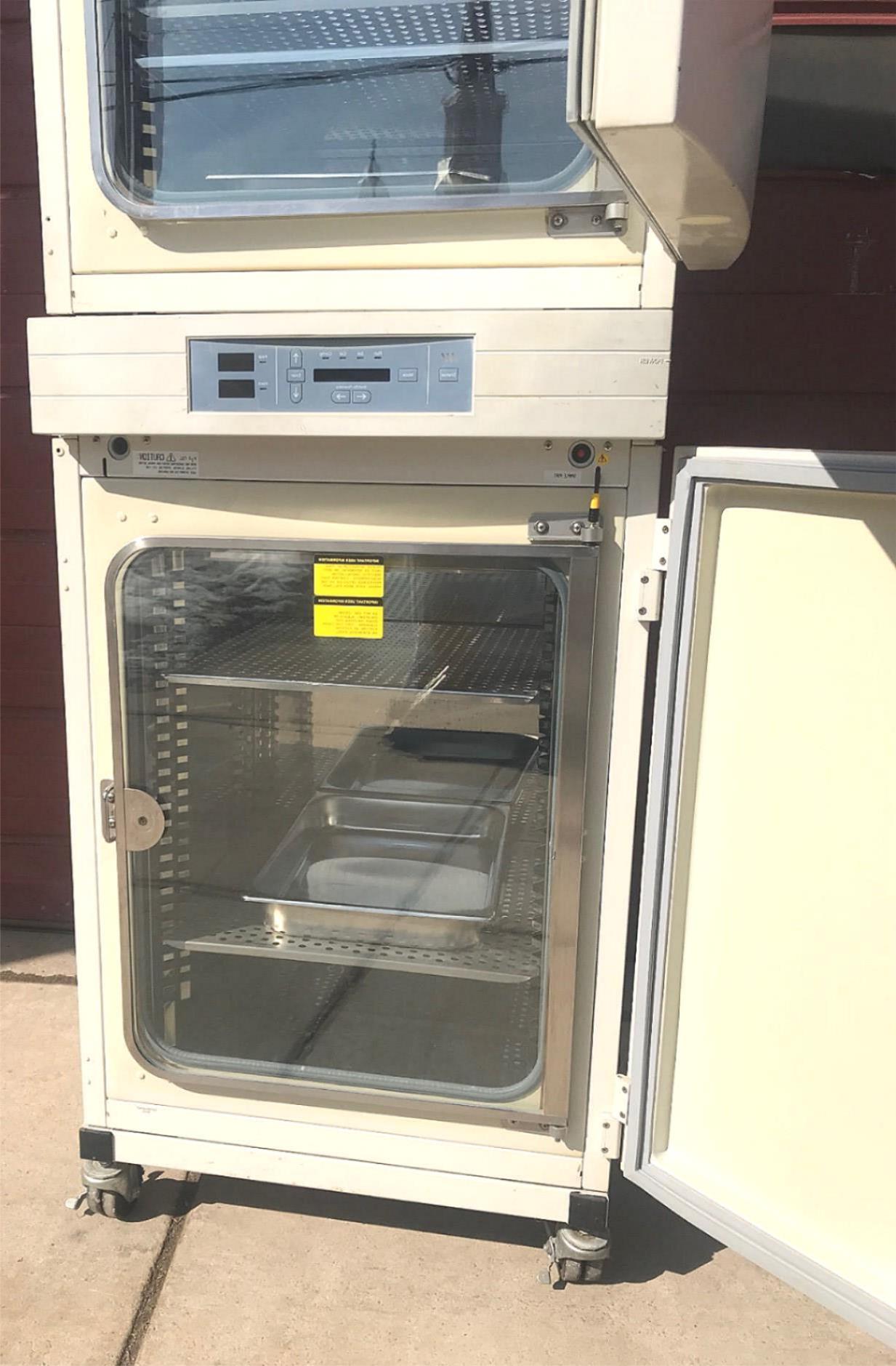 FORMA INCUBATOR Water Jacketed Double Stack Model 3110 CO2 PERFECT WATCH VIDEO