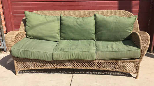 WONDERFUL RATTAN SOFA GREEN FABRIC CUSHIONS NO RIPS NO TEARS FREE SHIPPING