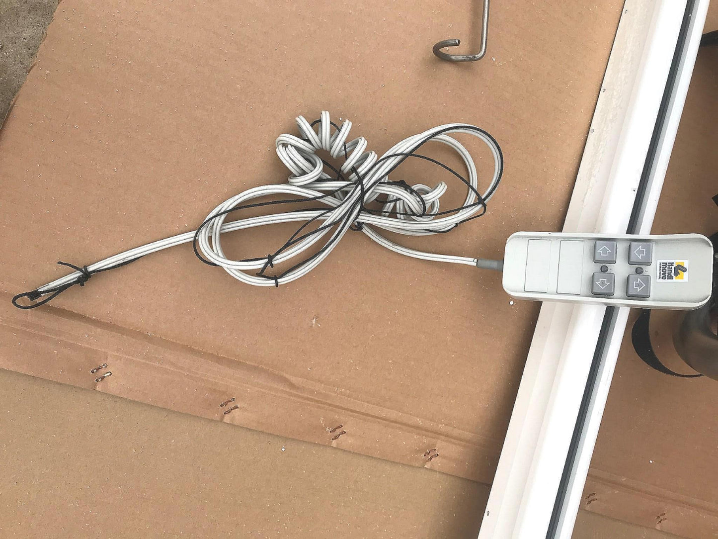 HANDI MOVE SURE HANDS PATIENT CEILING LIFT INCLUDES THE TRACK WATCH VIDEO