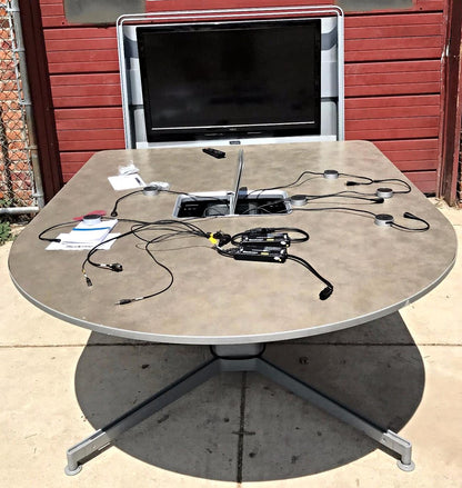 STEELCASE MEDIASCAPE SP106-101 & 5 VIRTUAL PUCKs NEC HDMI E422(L420UT CONFERENCE