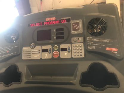 STAR TRAC PRO 7631 HEAVY DUTY TREADMILL with ORIGINAL RUNNING BELT WATCH VIDEO