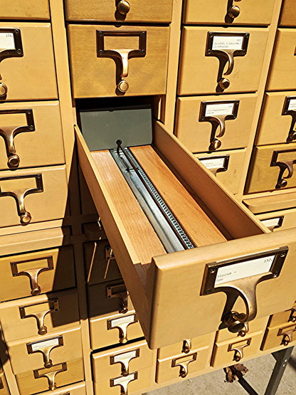 RARE 1950s VINTAGE 60 DRAWER LIBRARY INDEX CARD CABINET 60 x 42.5 x 18 FREE SHIP