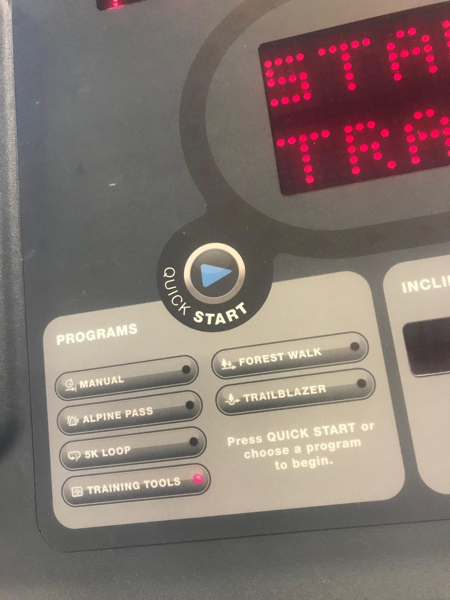 STAR TRAC PRO 7631 HEAVY DUTY TREADMILL with ORIGINAL RUNNING BELT WATCH VIDEO