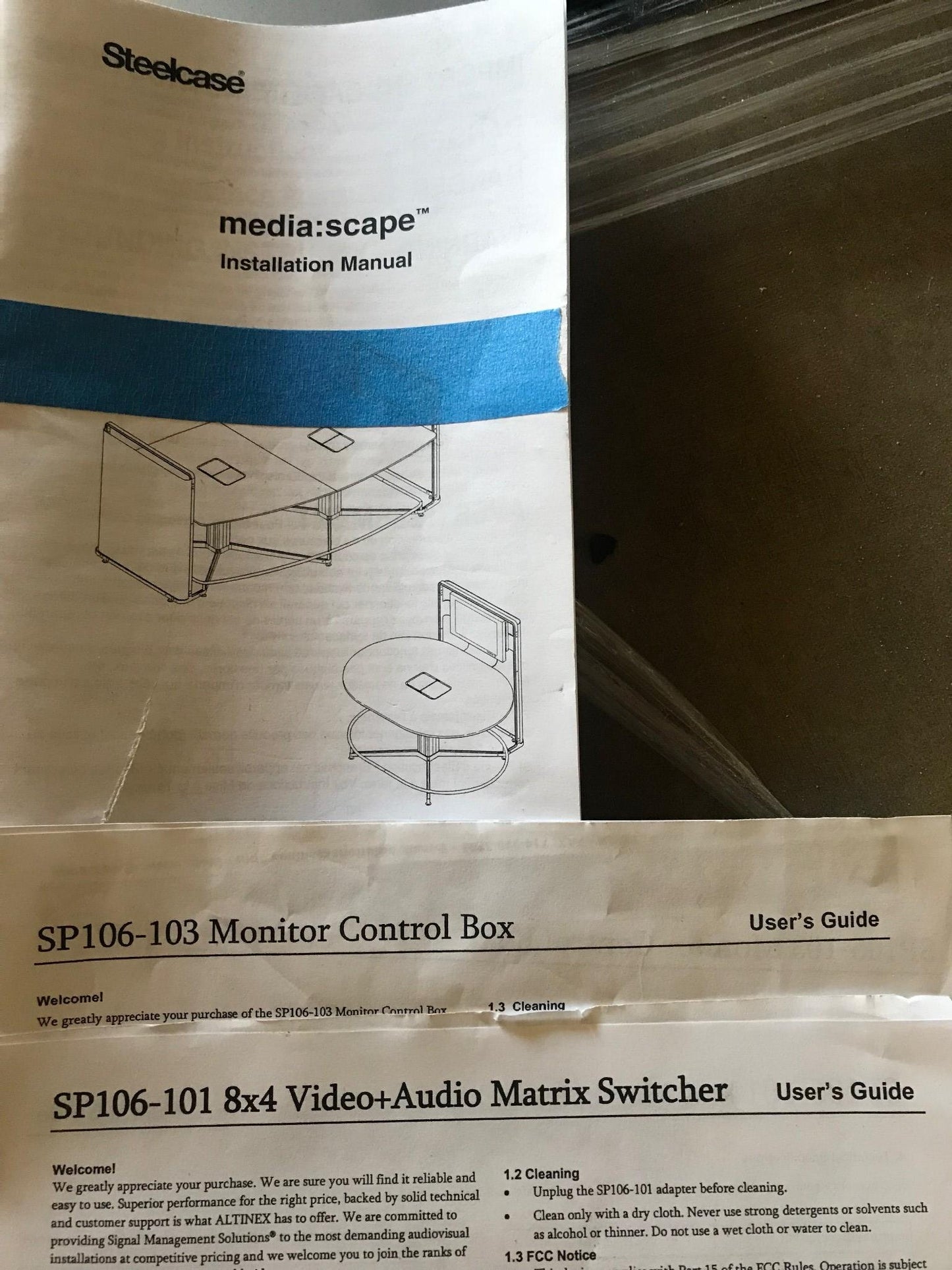 STEELCASE MEDIASCAPE SP106-101 & 5 VIRTUAL PUCKs NEC HDMI E422(L420UT CONFERENCE