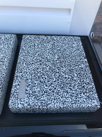 FLOW SCIENCES VBSE VENTED 3ft SAFETY ENCLOSURE FUME HOOD & 2 ANTI VIBRATION SLAB