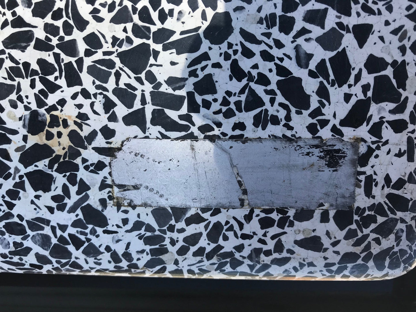 FLOW SCIENCES VBSE VENTED 3ft SAFETY ENCLOSURE FUME HOOD & 2 ANTI VIBRATION SLAB